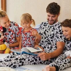 Disney Minnie Mouse Nightshirt For Girls -Clothing Shop 5005057390126 4