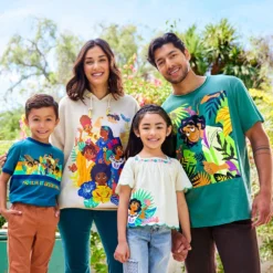 Disney Encanto ''Familia Is Everything'' T-Shirt For Kids 3 Disney Encanto ''Familia Is Everything'' T-Shirt For Kids -Clothing Shop 5007048020051 3